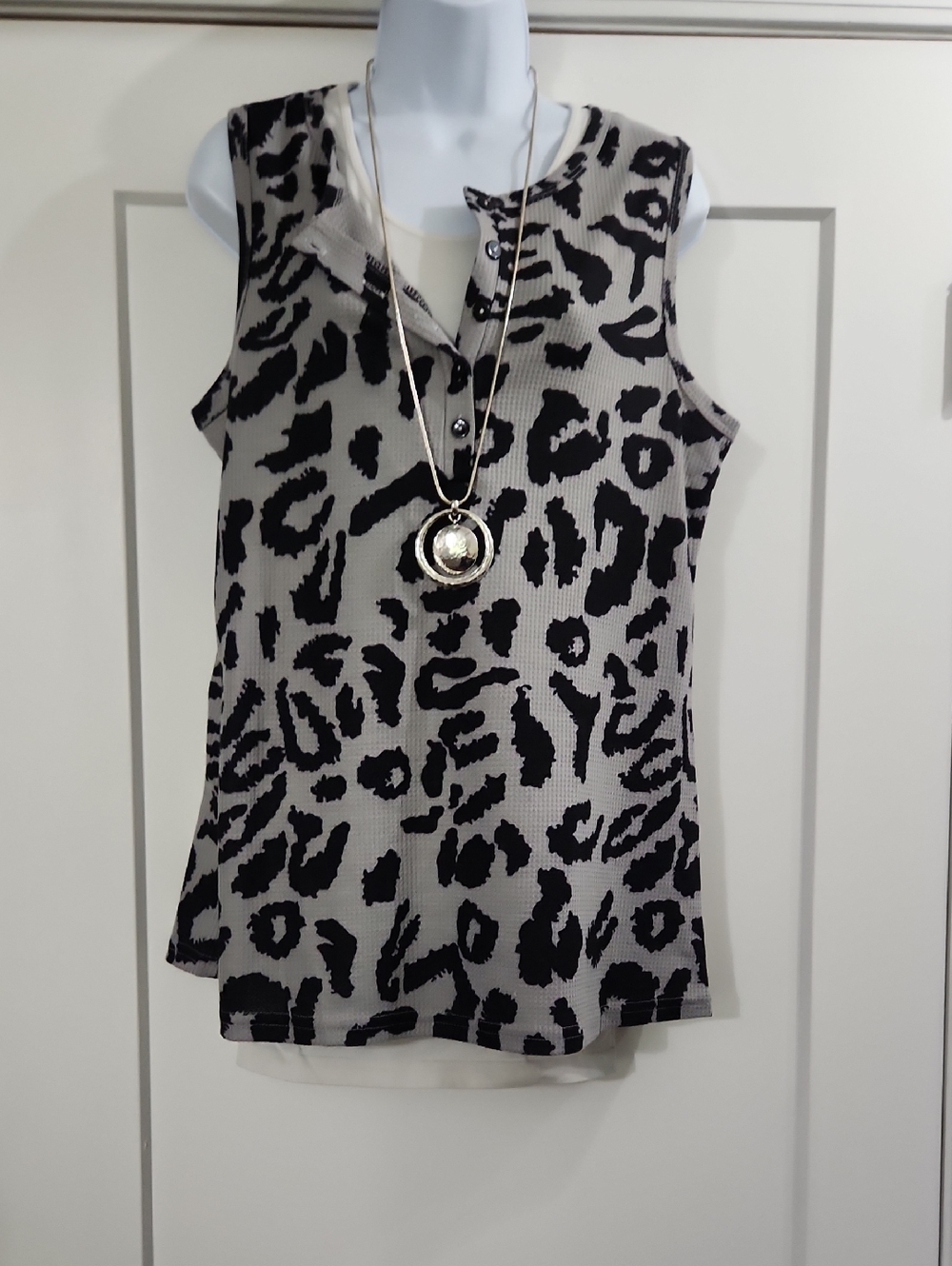 Sleeveless Top
